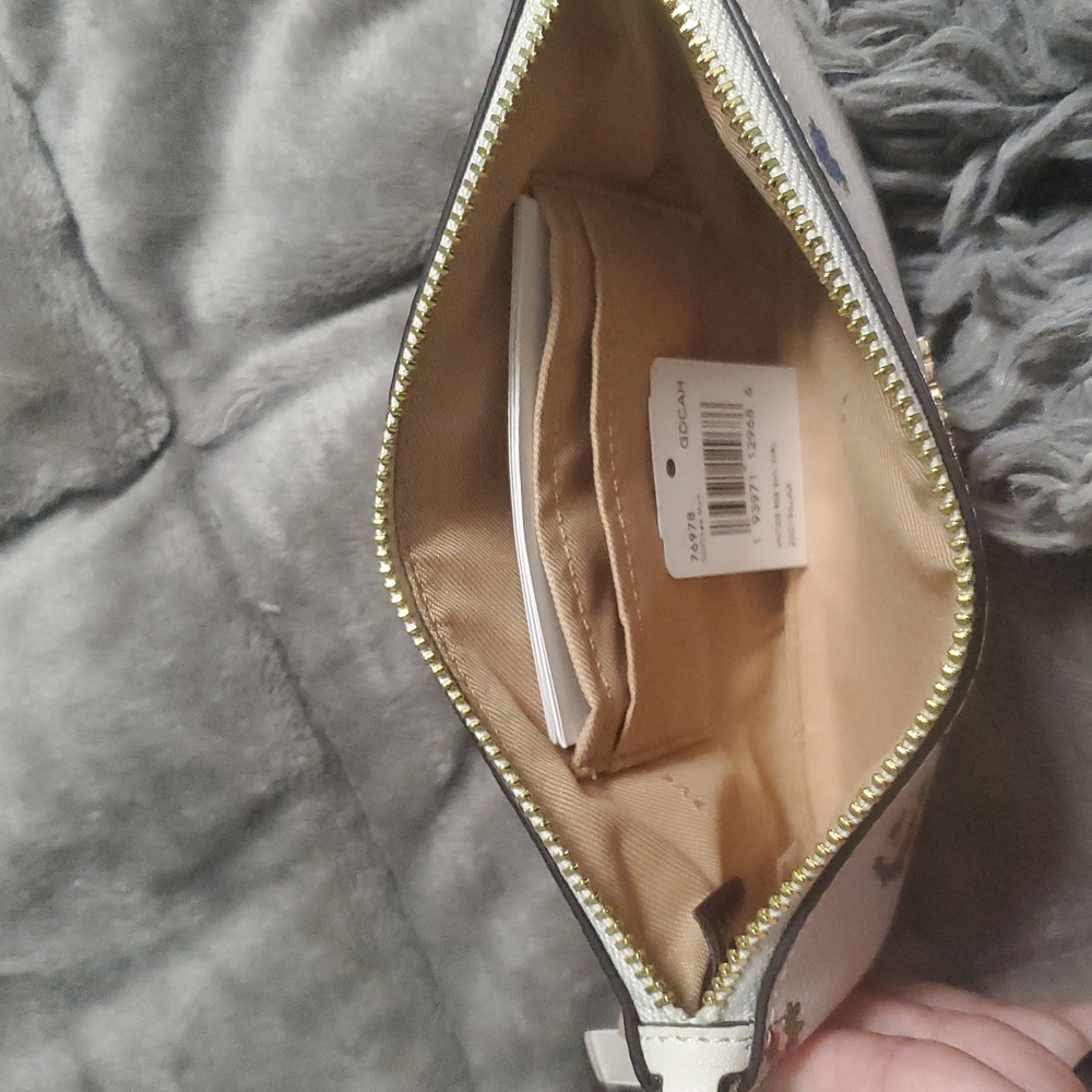 Coach White Wristlet with Floral Pattern - Picture 8 of 9